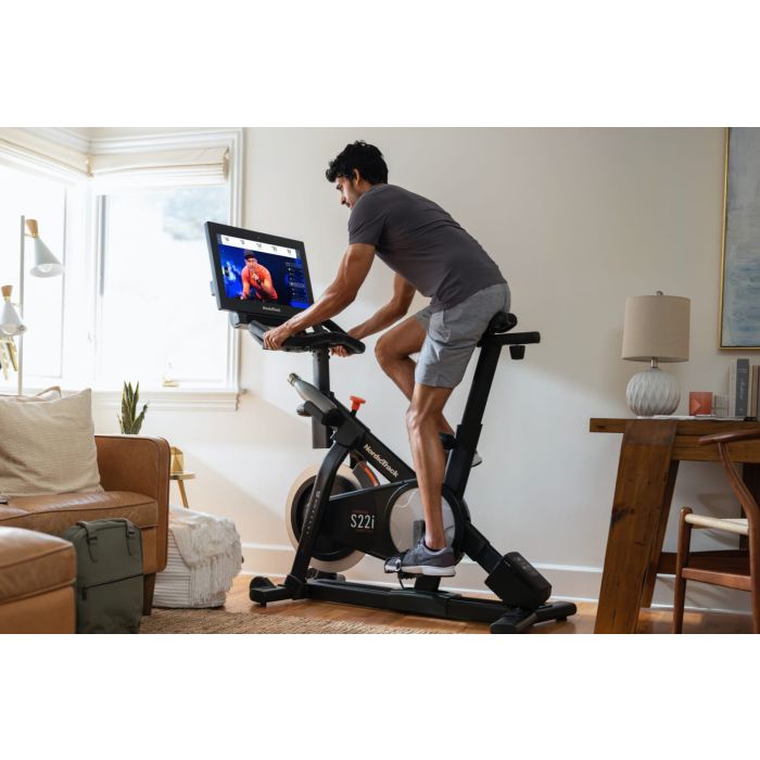 NordicTrack Commercial S22i Studio Cycle (Display Set)