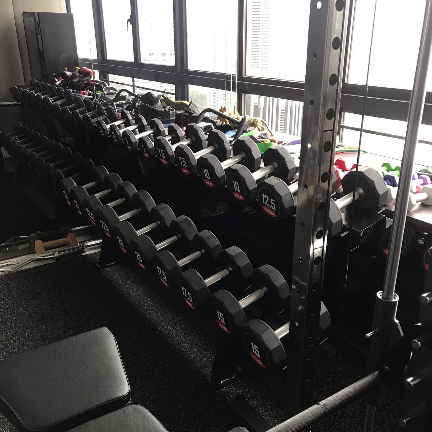 Our weight set is perfect addition to your workout area. Get strong and fit starting today with 10 pairs of dumbbells that start at 2.5kg to 25kg.  #homegymsg #sgfitness #sgfitfam #homegym #gymequipment #homegymsetup