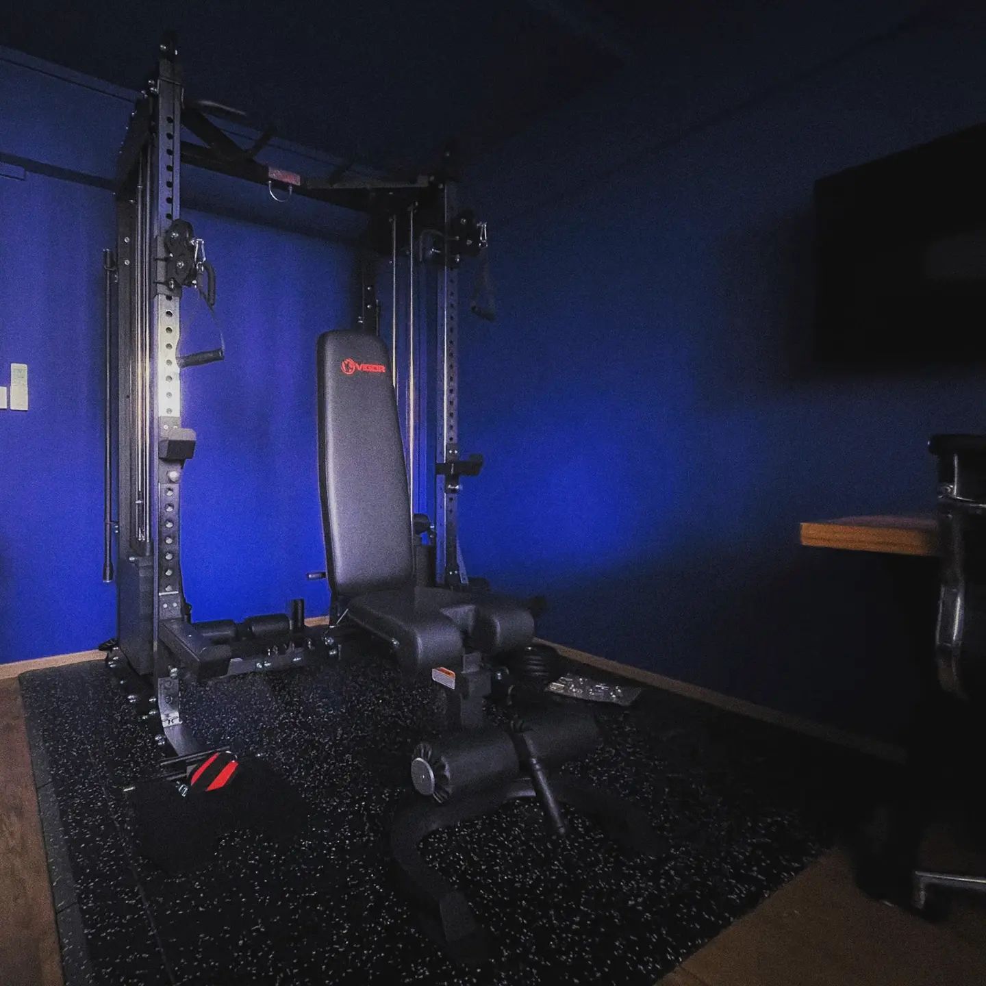 Vigor XT1 2in1 machine is a solid functional trainer with half rack for barbell exercises, taking minimal space.  #homegymsg #sgfitness #sgfitfam #homegym #gymequipment #homegymsetup
