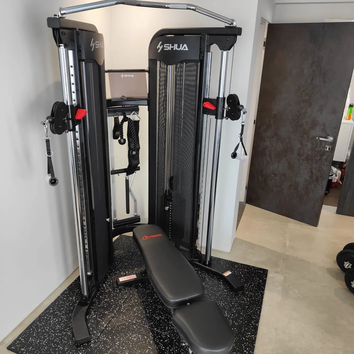 This set of equipment fits nicely into a 150x150cm space. Good quality equipment can be compact too.  #homegymsg #sgfitness #sgfitfam #homegym #gymequipment #homegymsetup #shuafitness_sg