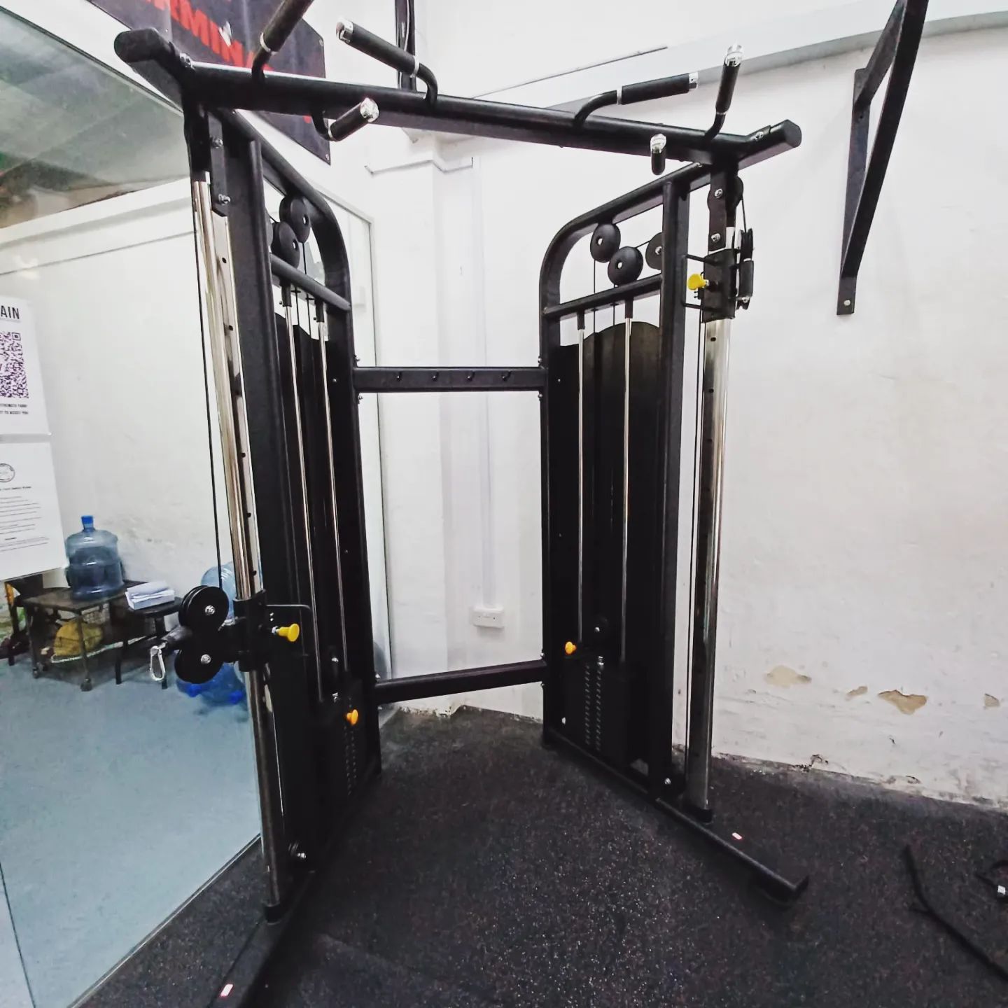 Multi gym 2025 lat pulldown