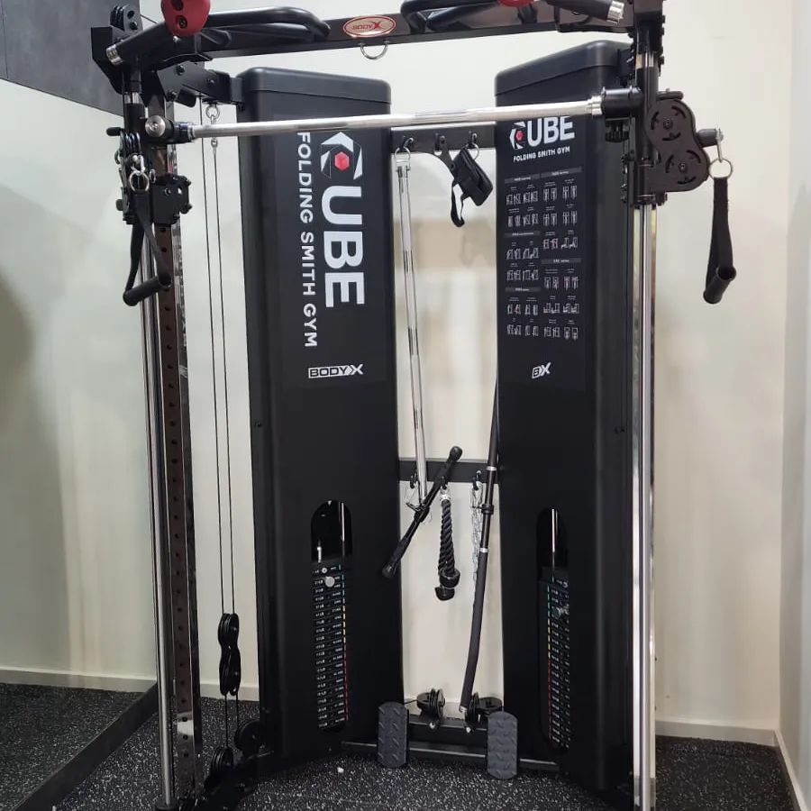 The first cube folding Smith gym setup in Singapore, one of the most space saving multi function machine.   #homegymsg #sgfitness #sgfitfam #homegym #gymequipment #homegymsetup