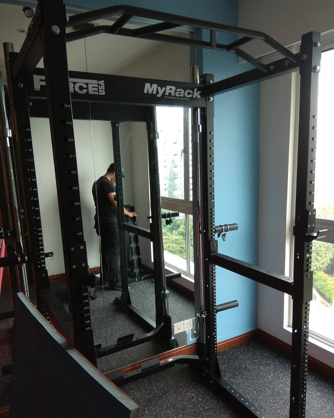 Force USA myrack is sturdier than most of the other similar priced rack in the market. It also offers very close hole spacing for max ROM!